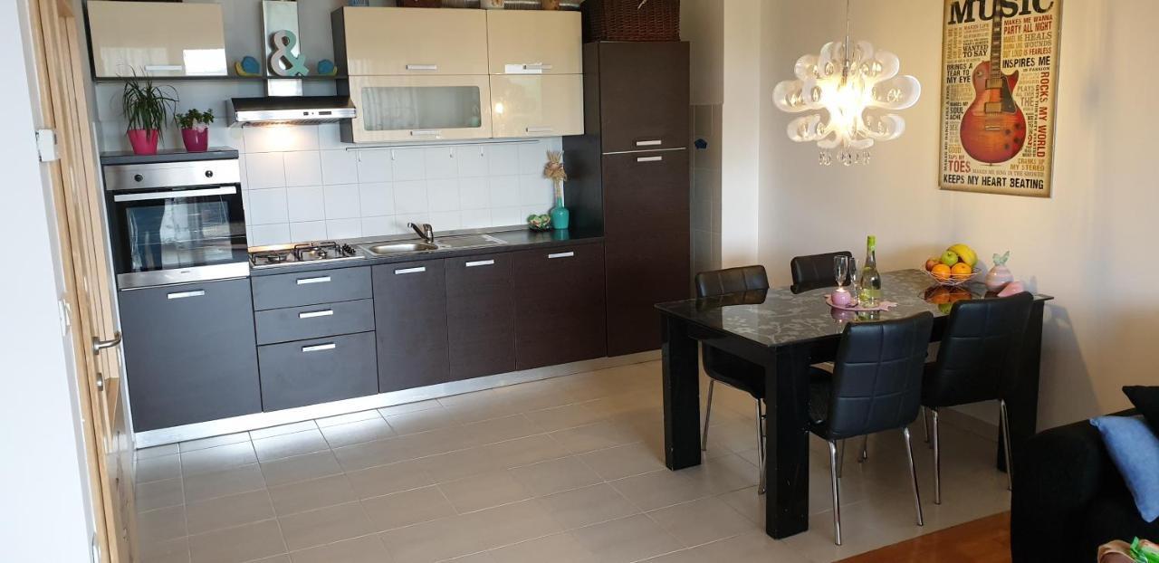 코페르 Apartma Orange 아파트 외부 사진